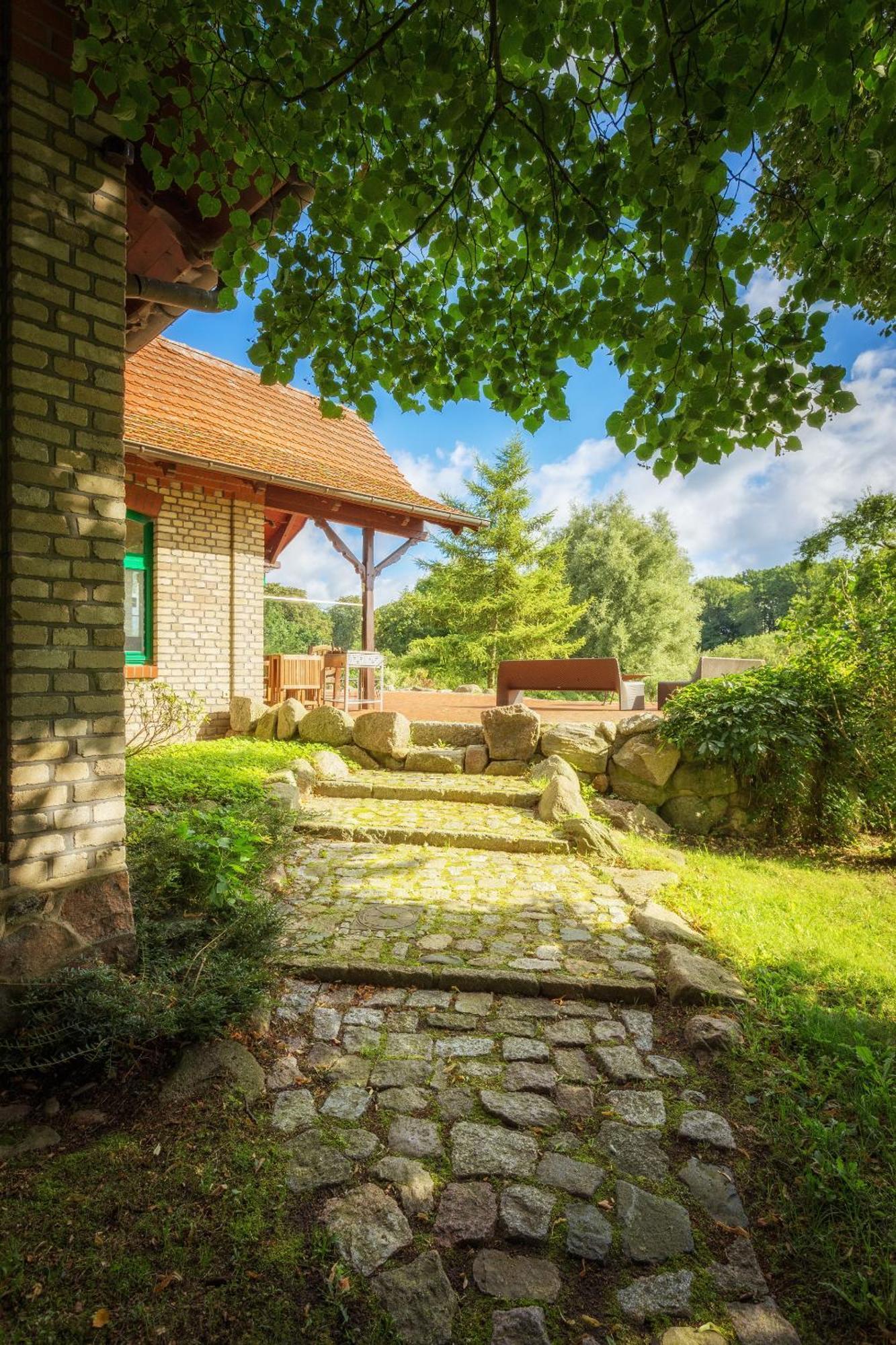 J1 Idyllisches Ferienhaus Mit Seeblick Julchendorf Esterno foto