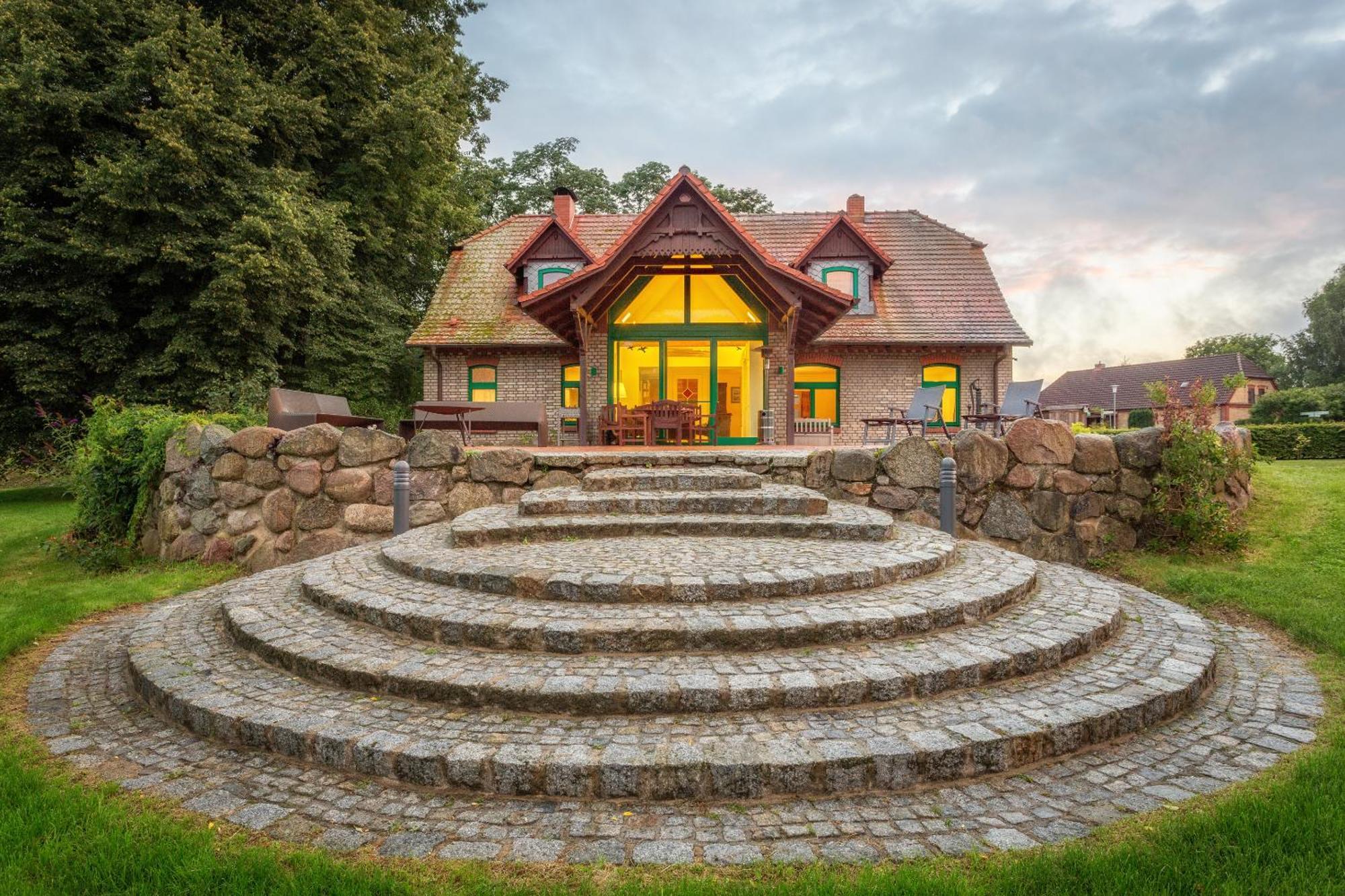 J1 Idyllisches Ferienhaus Mit Seeblick Julchendorf Esterno foto
