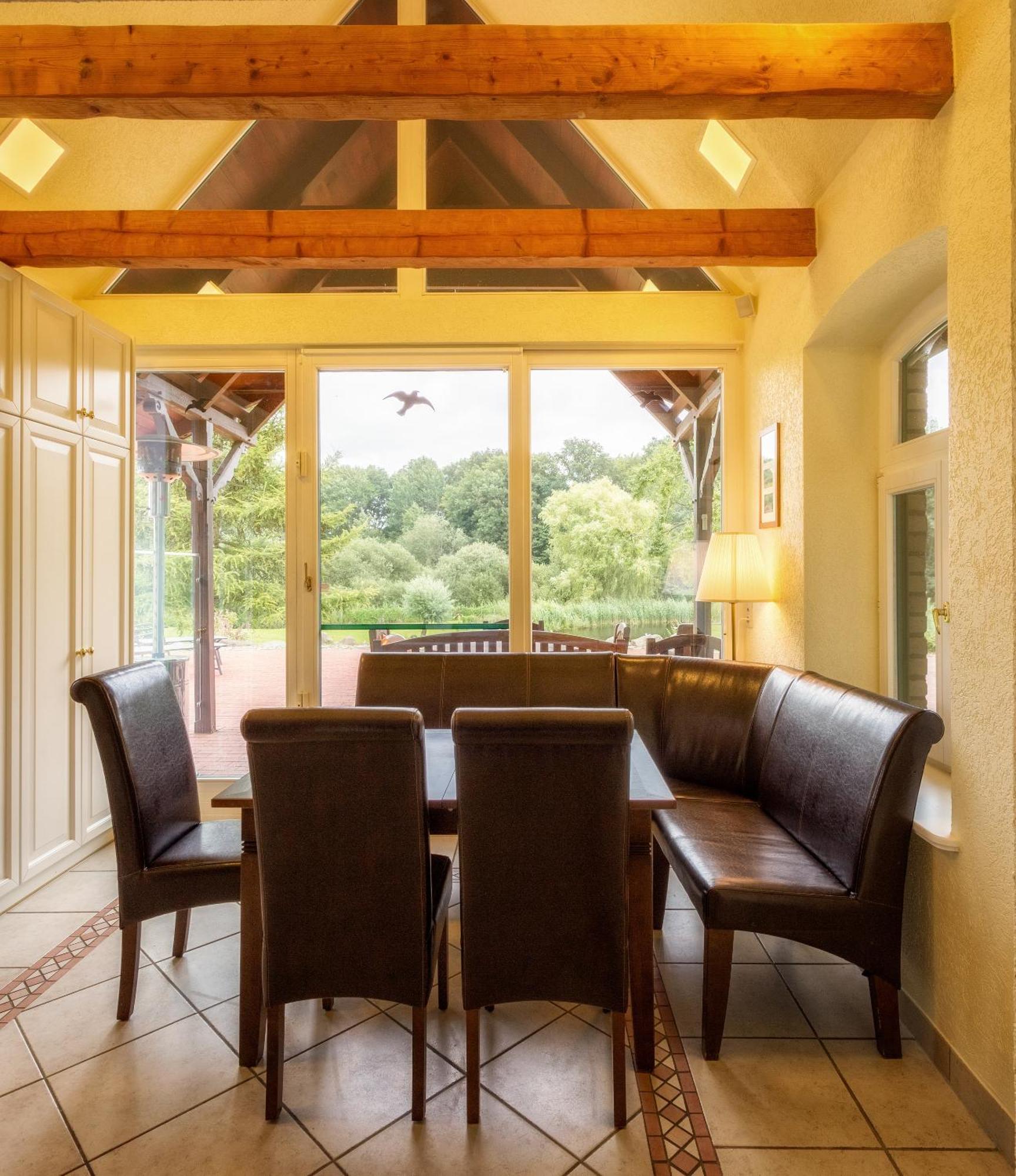 J1 Idyllisches Ferienhaus Mit Seeblick Julchendorf Esterno foto