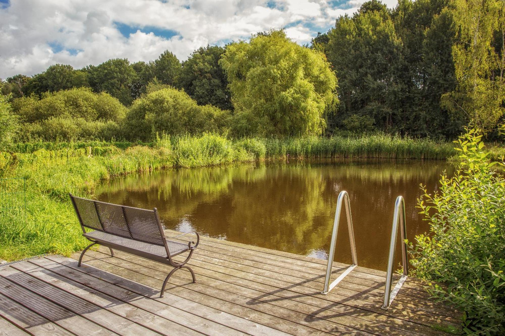 J1 Idyllisches Ferienhaus Mit Seeblick Julchendorf Esterno foto